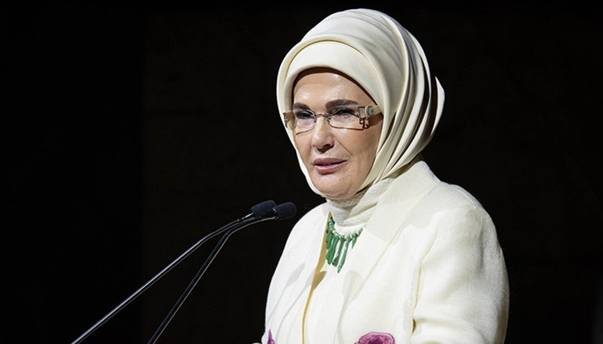 Emine Erdoğandan Dünya Ebeler Günü paylaşımı