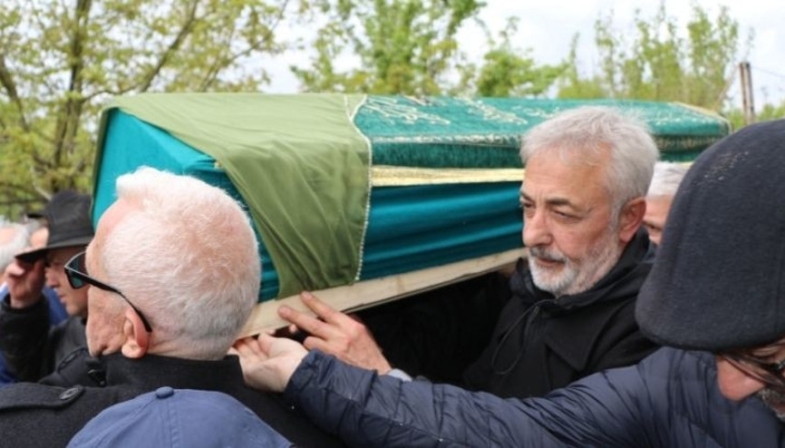 Oyuncu Aslantuğ’un acı günü