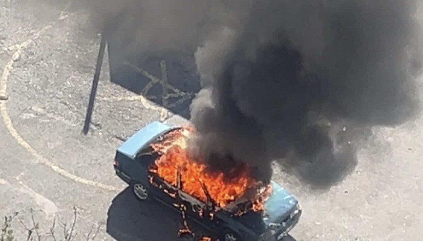 Kağıthane’de 4 gün önce park ettiği otomobil alev alev yandı