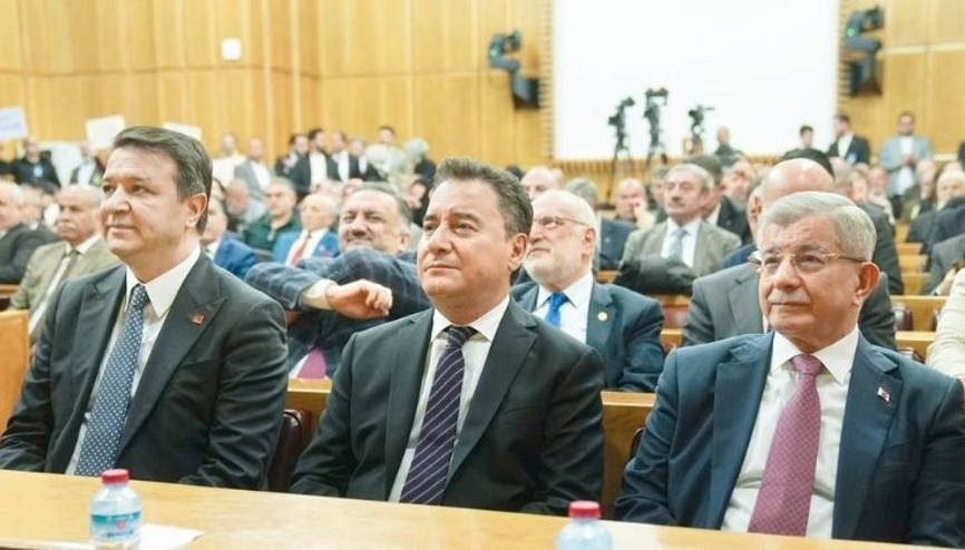 Yeni Yol’da aday polemiği