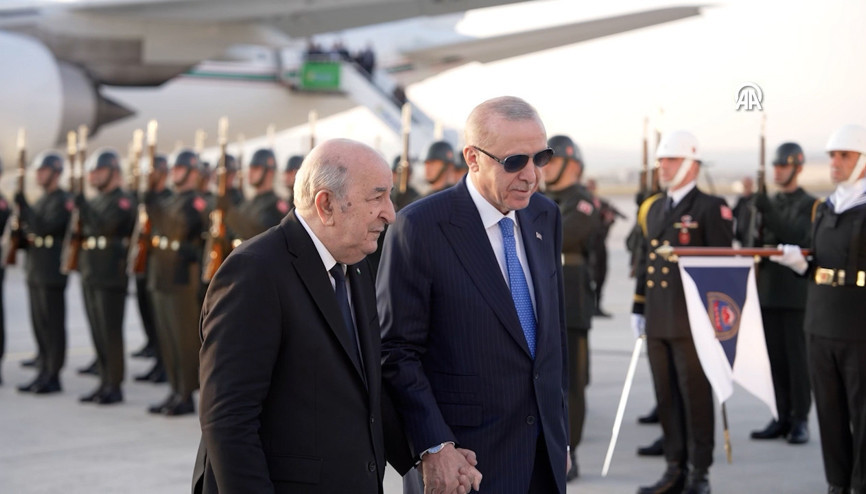 Cumhurbaşkanı Erdoğan, Cezayir Cumhurbaşkanı Tebbunu resmi törenle karşıladı