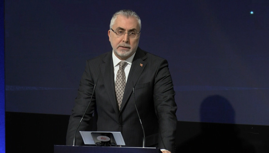 Bakan Işıkhan: Çalışan annelerimizin yanında olmaya devam edeceğiz Bakan Işıkhan: Çalışan annelerimizin yanında olmaya devam edeceğiz