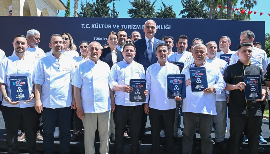 Akdenizin incisi ilk kez Kültür Yolu sahnesinde Mersinde festival coşkusu başladı Akdenizin incisi ilk kez Kültür Yolu sahnesinde Mersinde festival coşkusu başladı