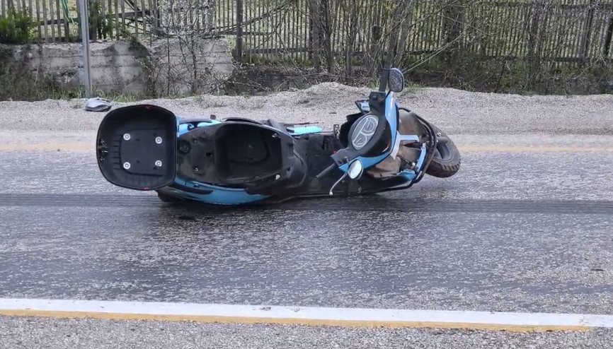Otomobille çarpışan motosikletin sürücüsü hayatını kaybetti