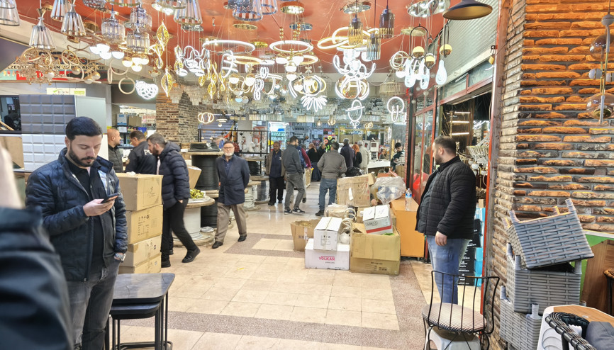 Avize dükkanında silahlı saldırıya uğrayan Nizamettin, hayatını kaybetti Avize dükkanında silahlı saldırıya uğrayan Nizamettin, hayatını kaybetti