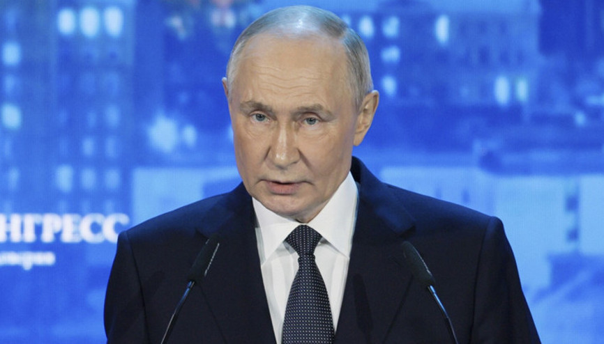 Putin SPD’yi de böldü