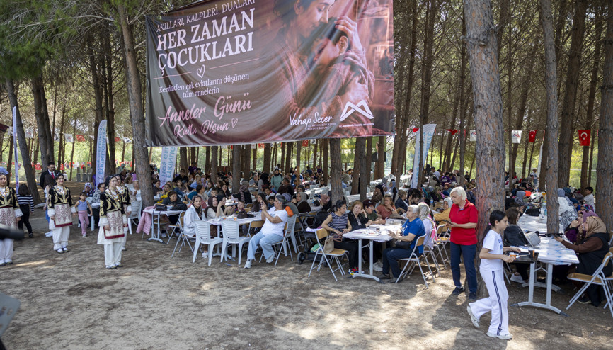 Anneler gönüllerince eğlendi Anneler gönüllerince eğlendi