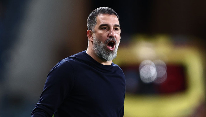 Savaşın ortasında bir oyun değiştirici Arda Turan