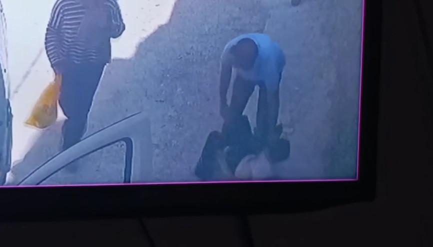Oğluyla kavga eden 2 çocuğu darbeden babaya gözaltı