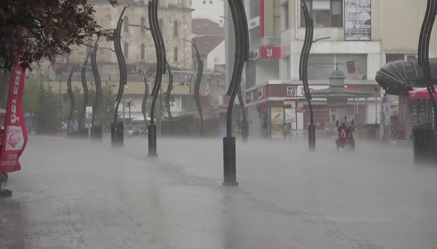 Boluda sağanak etkili oldu