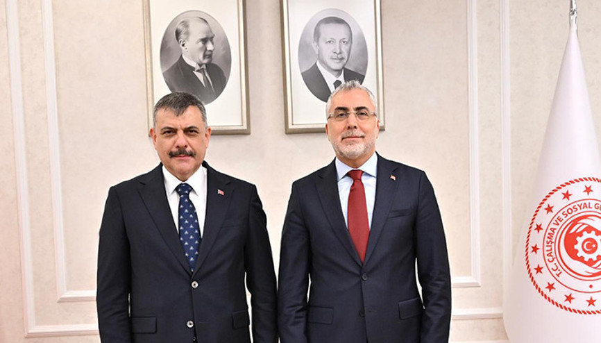 Bakan Çiftçiden Bakan Işıkhana ziyaret