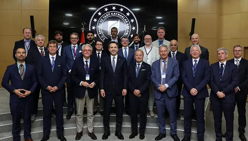Bakan Bayraktar, Belçika Başbakan Yardımcısı Prevot ile görüştü