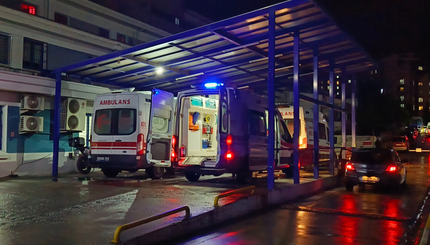 Orduda yedikleri yemekten zehirlendiği öne sürülen 21 işçi tedaviye alındı Orduda yedikleri yemekten zehirlendiği öne sürülen 21 işçi tedaviye alındı