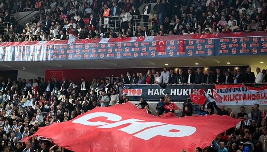 CHPnin kongre iptal davası ertelendi