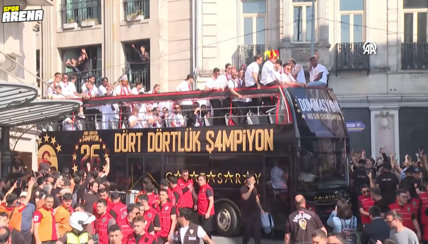 Galatasaray 26. şampiyonluğunu kutluyor İstanbulda otobüs turu başladı