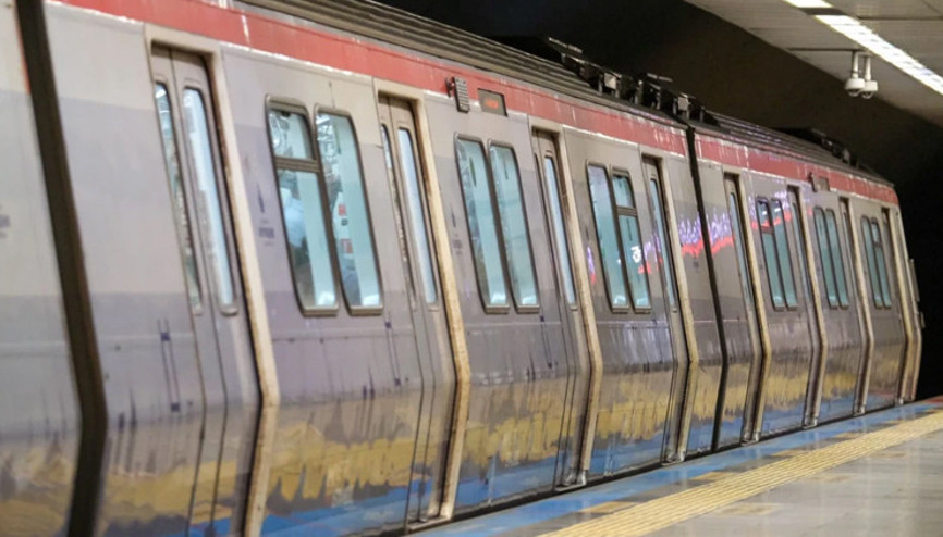 İstanbulda iki metro hattında arıza: Seferler gecikmeli yapılıyor