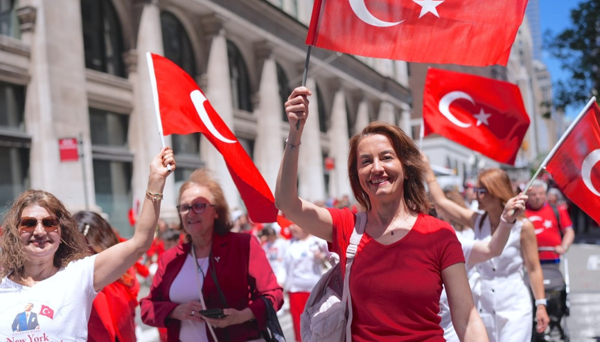 New Yorkta 43. Türk Günü Yürüyüşü coşkuyla kutlandı