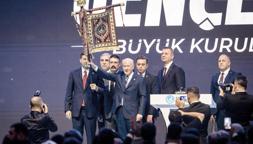 Bahçeli gençlere seslendi: Korkmayacaksınız savrulmayacaksınız Bahçeli gençlere seslendi: Korkmayacaksınız savrulmayacaksınız