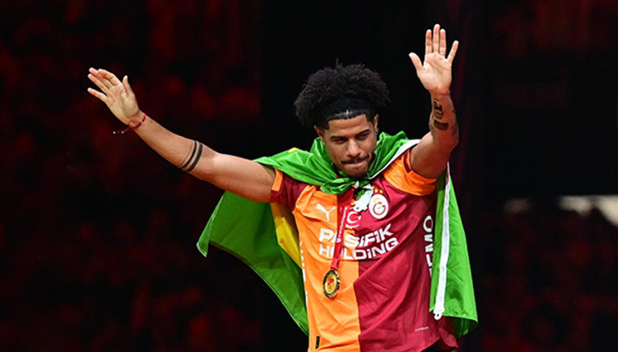 Galatasarayda ilk ayrılık çok yakın Transferde büyük gelir yolda