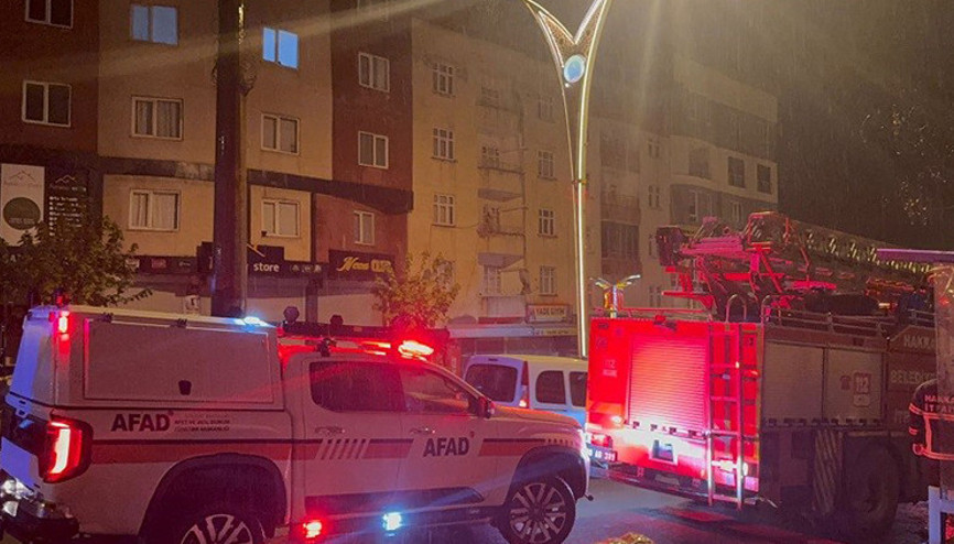 Hakkari’de 6 bina çökme riski nedeniyle tahliye edildi