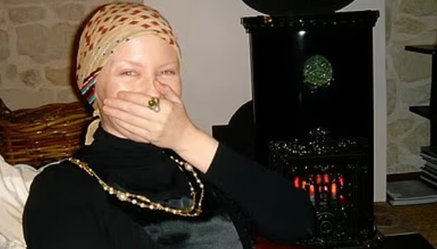 Genç yaşta servet, şöhret ne varsa edindi... Ama en büyük hayaline hiç ulaşamadı: Anne olmak için kanser tedavisini bile erteledim Genç yaşta servet, şöhret ne varsa edindi... Ama en büyük hayaline hiç ulaşamadı: Anne olmak için kanser tedavisini bile erteledim