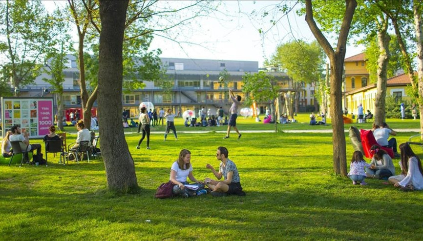 Bilgi Üniversitesi kapatıldı mı, neden kapatıldı son dakika | İstanbul Bilgi Üniversitesi neden kapandı, sahibi kim, garantör üniversiteye mi geçecek Resmi Gazetede yayınlandı