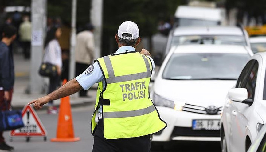 Araçlarda pense ve tornavida zorunlu oldu iddiası İçişleri Bakanlığından açıklama geldi