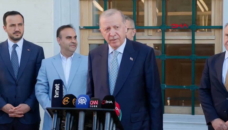 Cumhurbaşkanı Erdoğan, bayram namazını Büyük Çamlıca Camiinde kıldı
