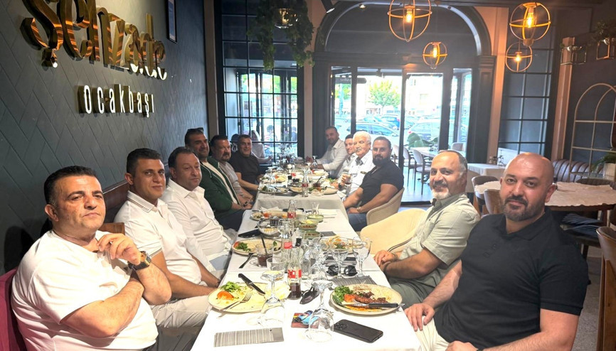 HOLLANDA-DTİK Yönetim Kurulu bayram yemeğinde bir araya geldi