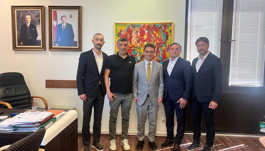 Türkgücü Münihten Başkonsolosluğa anlamlı ziyaret