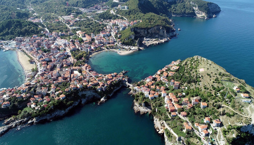 6 bin nüfuslu turistik ilçeye 9 günlük tatilde 182 bin kişi geldi