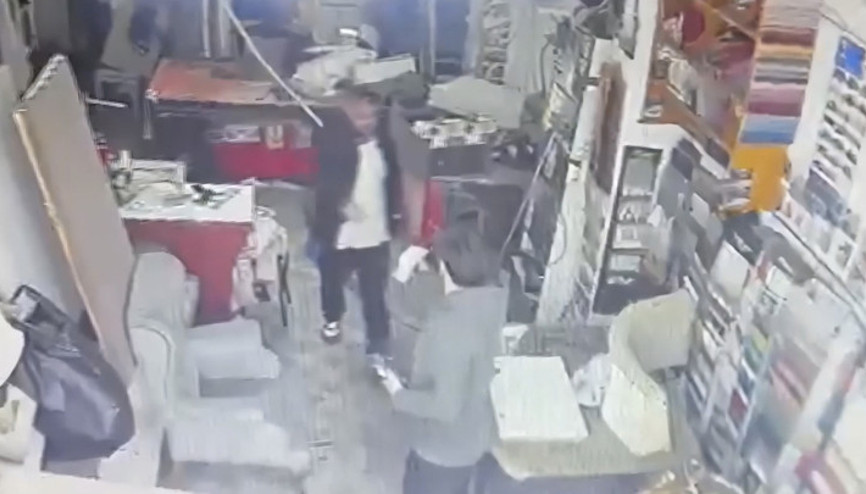 Lokantaya olan borcu istenince silahla tehdit etti: Hepinizi vuracağım