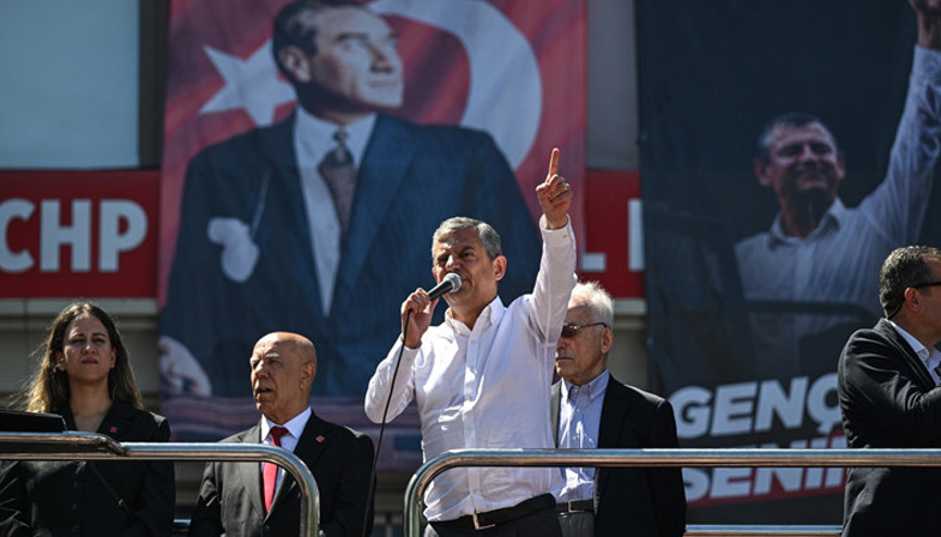 Özgür Özel: Olağanüstü kurultay için imza süreci başlatıldı | Grup toplantısı yarın yapılacak
