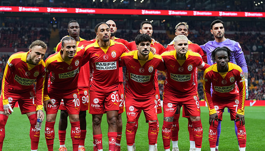 Galatasarayda iki yıldız futbolcunun ayrılığı çok yakın