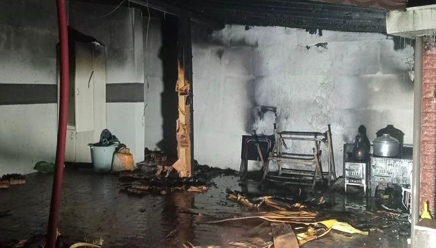 Cami lojmanında çıkan yangında imam yaralandı
