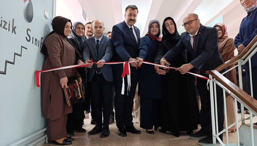 Suşehrinde kadınlar el emeklerini sergiledi