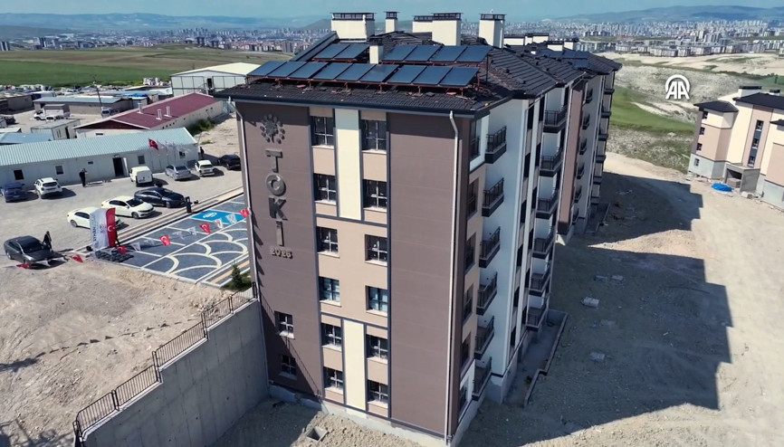 TOKİnin 64 ilde satışa çıkaracağı konutlar için örnek daire görüntülendi