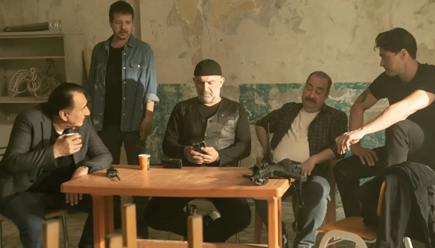 Arka Sokaklar dizisi bitiyor mu, bitti mi Arka Sokaklar final mi, sezon finali mi Arka Sokaklar dizisi bitiyor mu, bitti mi Arka Sokaklar final mi, sezon finali mi