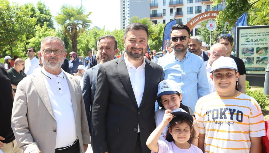 Kağıthane Belediye Başkanı Öztekin, vatandaşların talep ve önerilerini dinledi