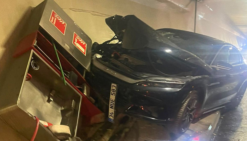 Avrasya Tünelinde trafik kazası Valilikten deniz suyu açıklaması