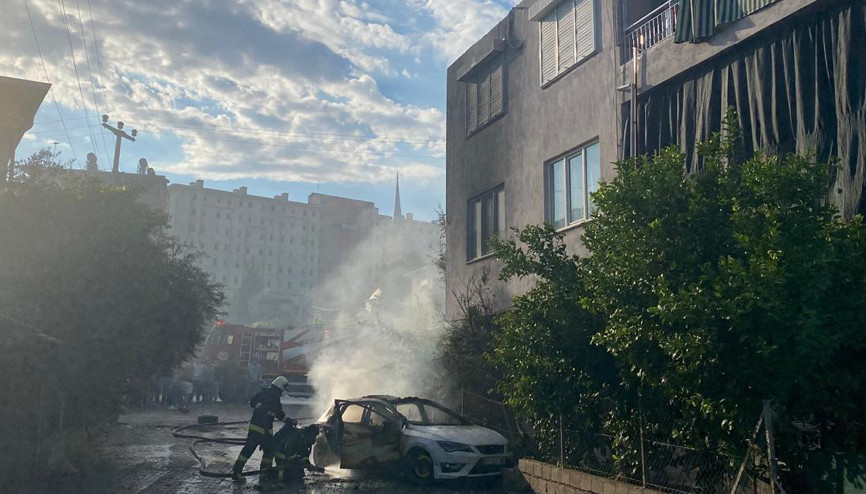 Seyir halindeki otomobil yandı Seyir halindeki otomobil yandı