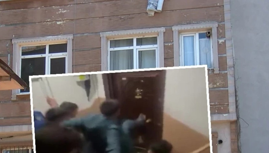 Fatihte annesinden para istedi, alamayınca bıçakla rehin aldı Fatihte annesinden para istedi, alamayınca bıçakla rehin aldı