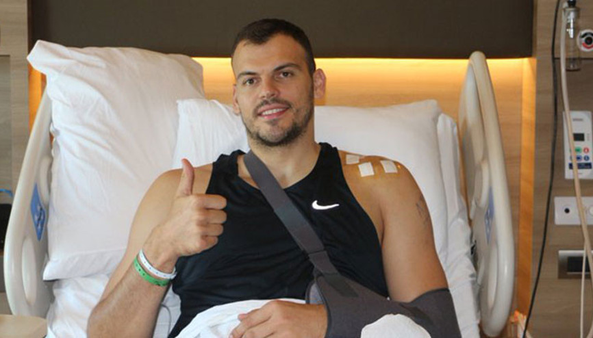 Beşiktaş GAİNde Hırvat basketbolcu Ante Zizic ameliyat edildi