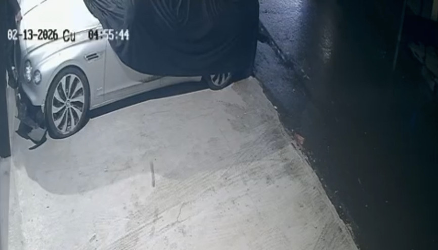 Maslak’ta lüks otomobilin 400 bin liralık altın amblemini çaldı; Şüpheliyle aynı kıyafeti giymişiz dedi