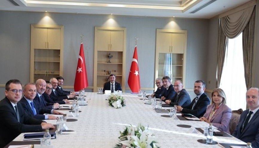 Cevdet Yılmaz, Cumhurbaşkanlığı Ekonomi Politikaları Kurulu üyeleriyle görüştü