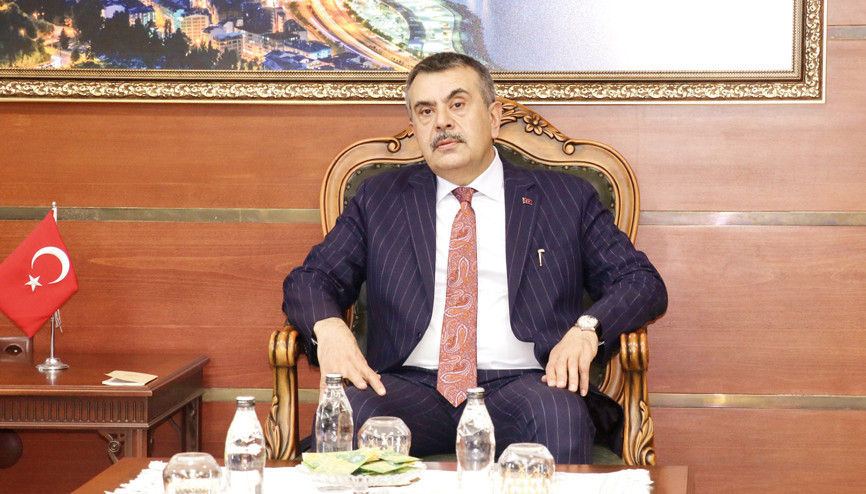 Ara tatile devam
