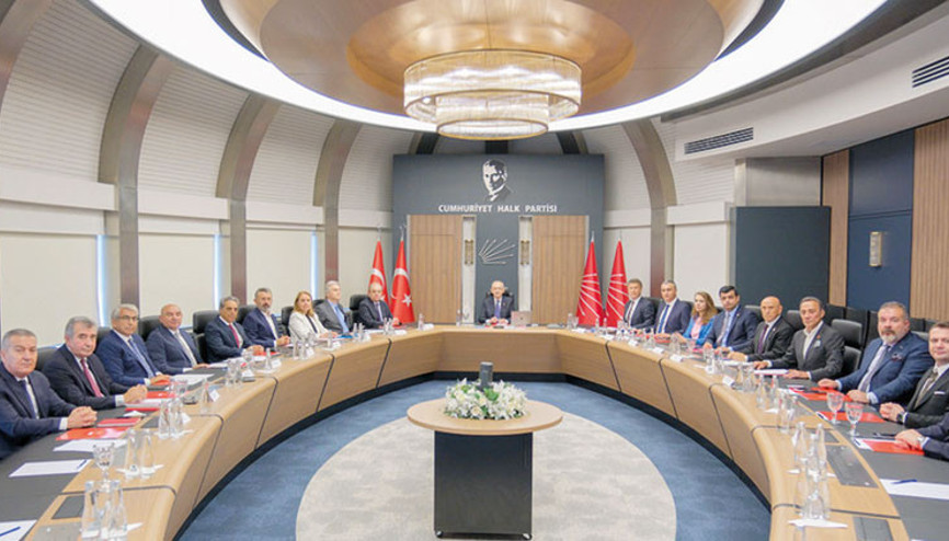CHP MYK’dan iki başkana ihraç talebi