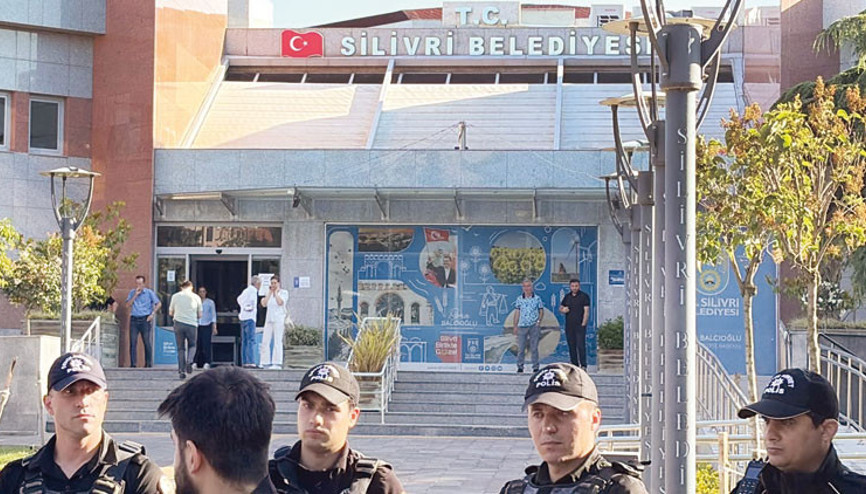 Silivri Belediyesi’ne operasyon: 17 gözaltı
