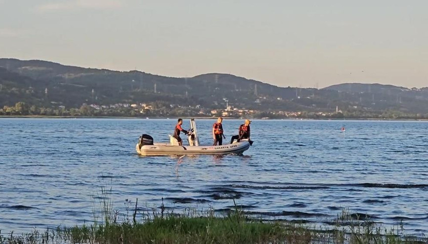 Sapanca Gölünde cansız erkek bedeni bulundu