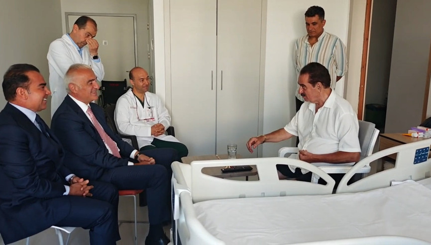 Bakan Ersoydan İbrahim Tatlısese geçmiş olsun ziyareti